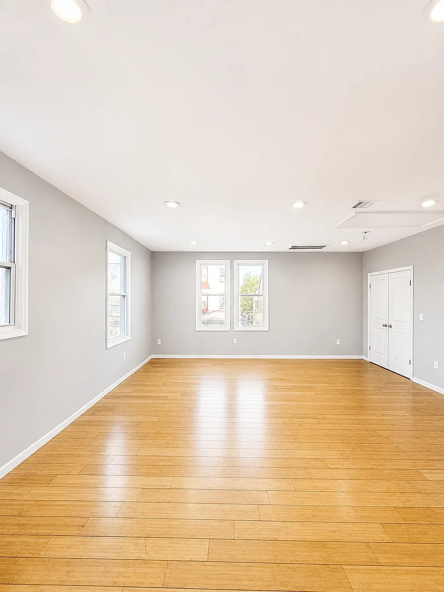 Building Photo - 229 21st St #2