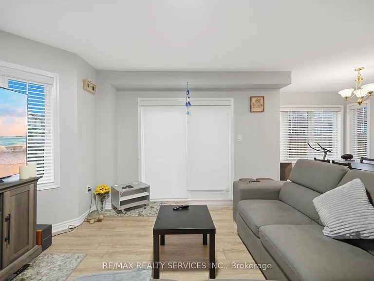 75 Benhurst Cres #UPPER — Photo 12