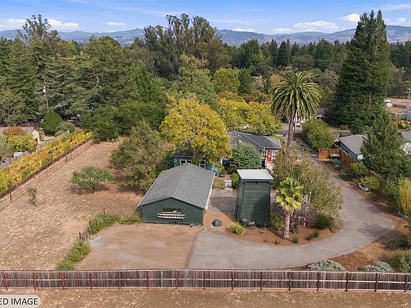 5th image of 1130 Cunningham Road