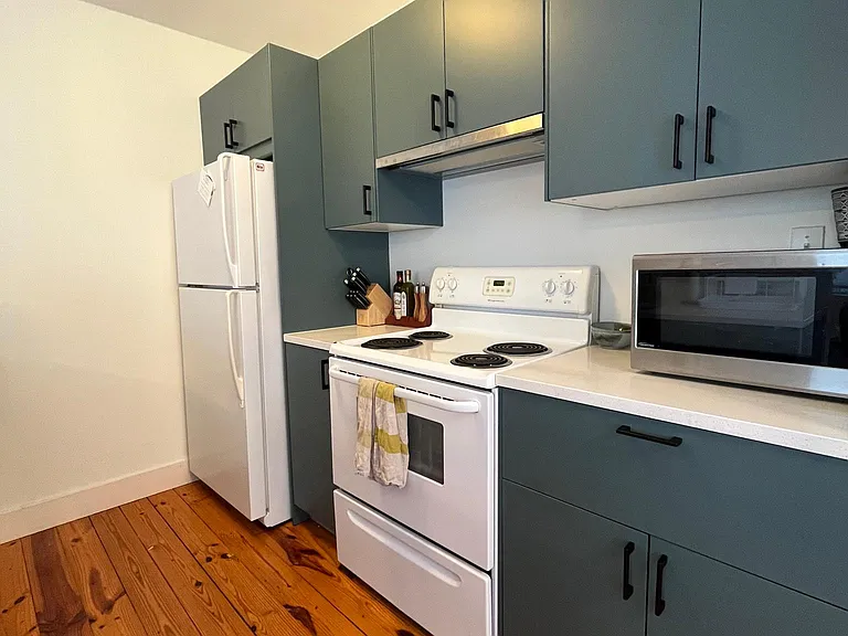 1233 Rutland St #A — Photo 5