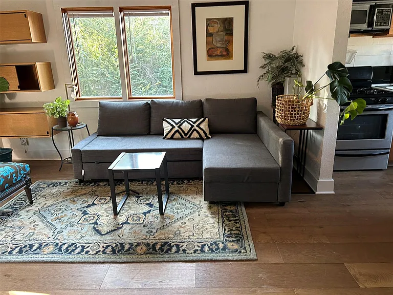 613 Brentwood St #C — Photo 5