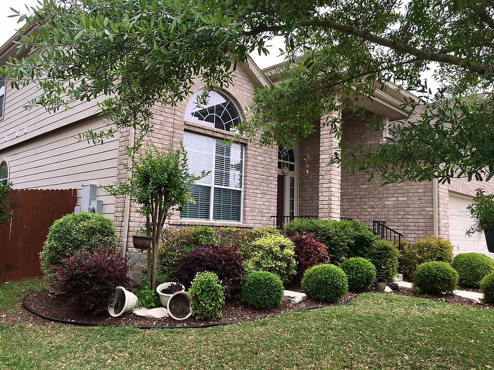 1st image of 526 Bastrop Dr