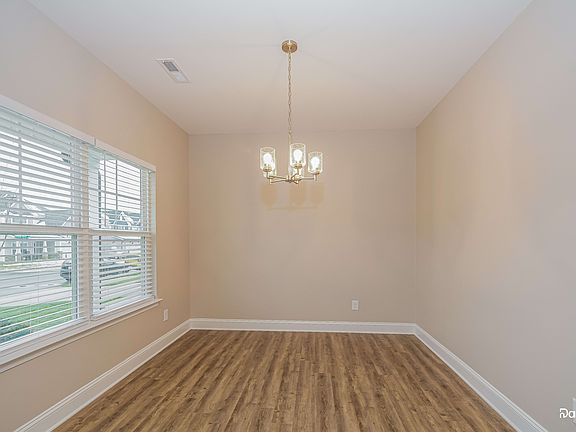 4th image of 3513 Crimson Wood Dr