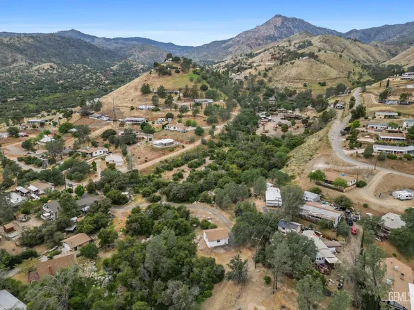196 Adams Rd, Wofford Heights, CA 93285