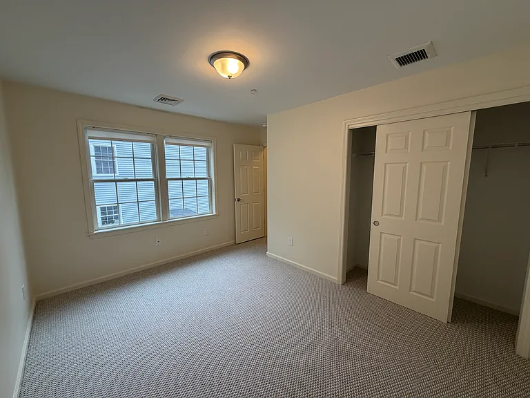 283 Lake St #B — Photo 18