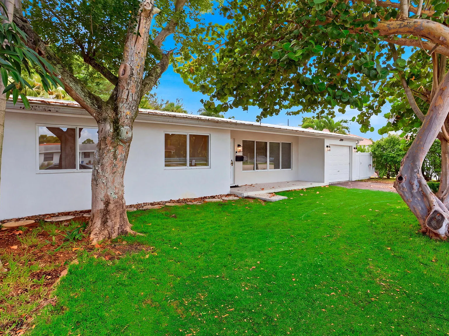 4 bed, 3.0 bath, 1679 sqft, $7,000 — Photo 3