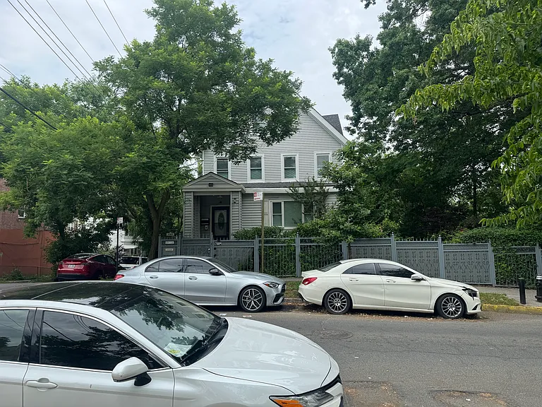 3301 Olinville Ave #2 — Photo 14
