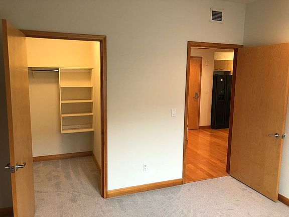 5th image of 400 W 8th St Unit 325