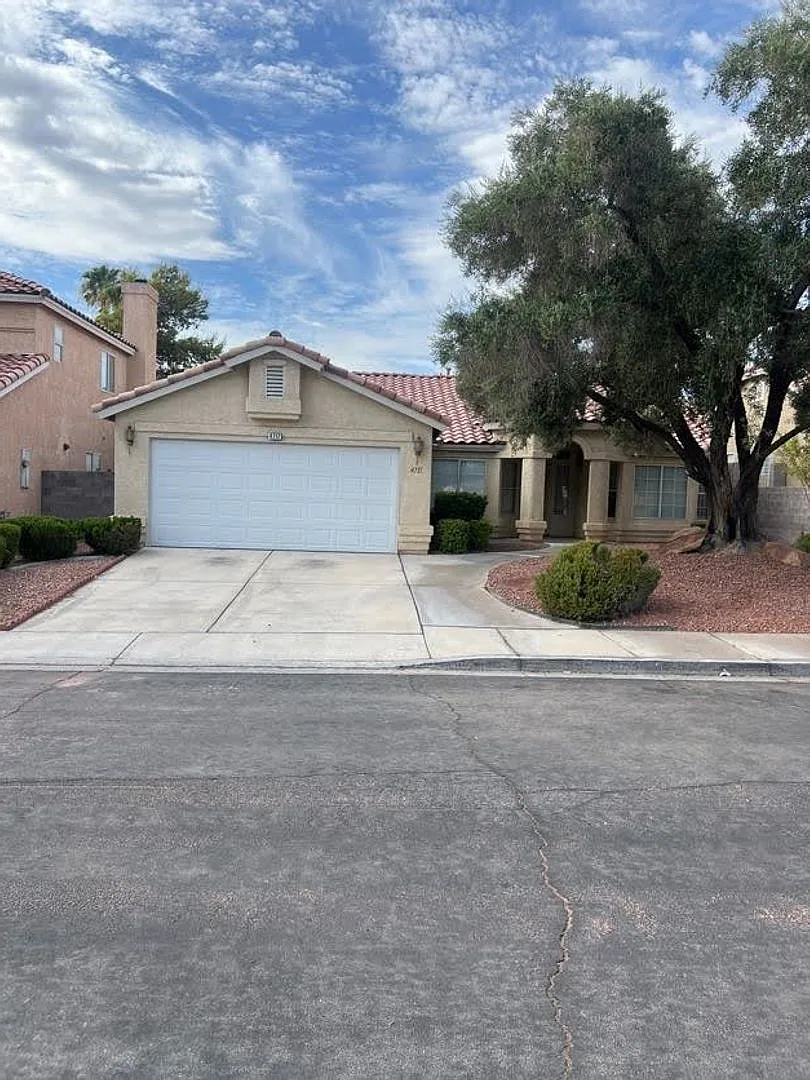 A Fabulous 3 Bedroom Single Story Home Remodeled. — Photo 1