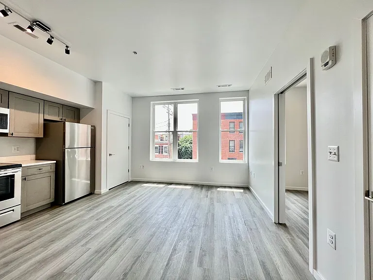 725 W Pratt St. — Photo 107