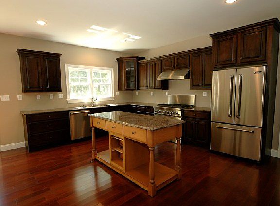 4th image of 1410 Patrick Cir SW