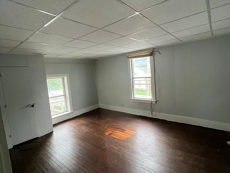 102 E Chapel St #4 — Photo 8