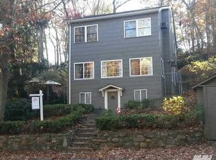 141 Hallock Landing Rd, Rocky Point, NY 11778