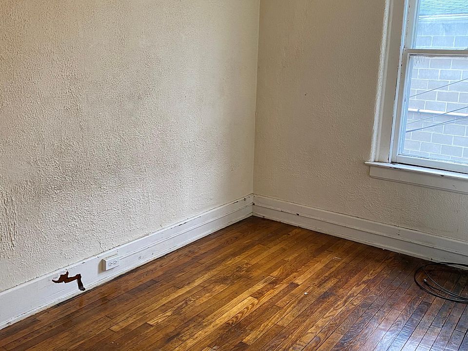 1st image of 244 Grant St APT 6
