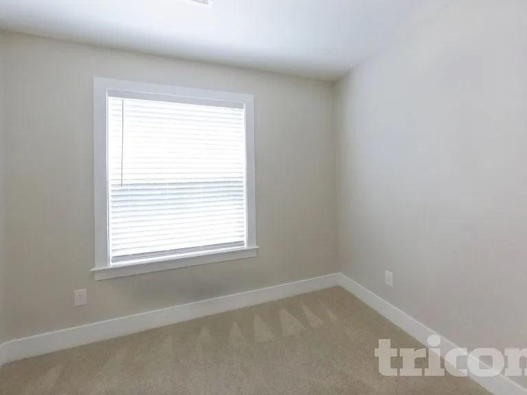 7536 Fire Tree Ln — Photo 10
