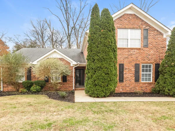2013 Saint Andrews Dr, Murfreesboro, TN 37128