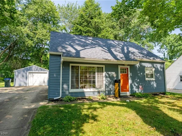 2256 E Bailey Rd, Cuyahoga Falls, OH 44221