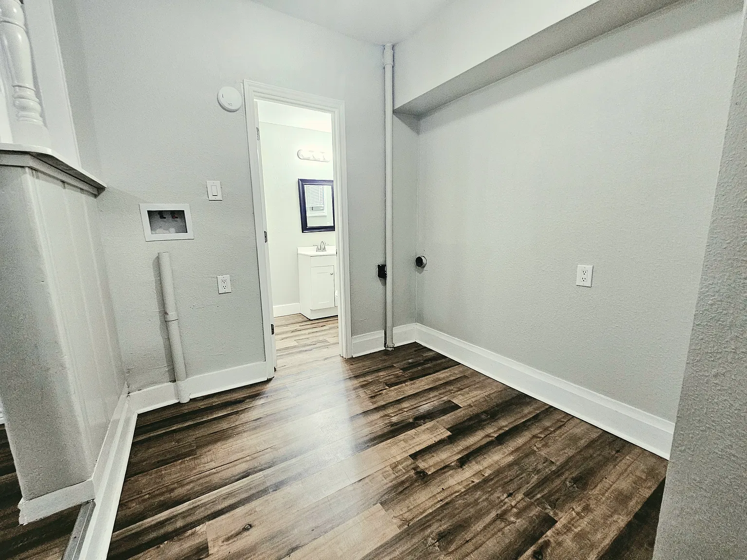 4 bed, 1697 sqft, $2,000 — Photo 3