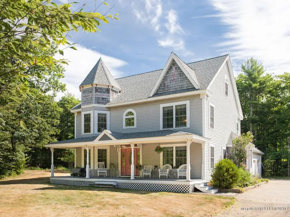 20 County Rd, Cape Neddick, ME 03902