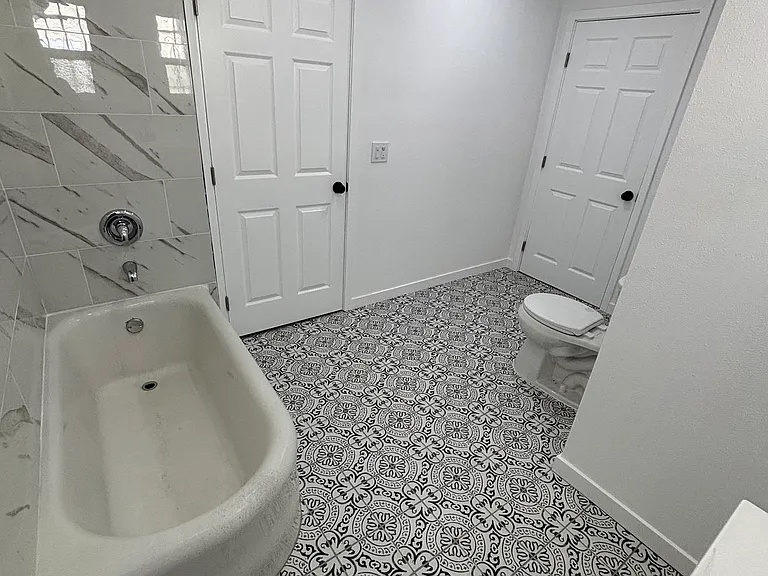 2132 W 84th Pl #B2 — Photo 6