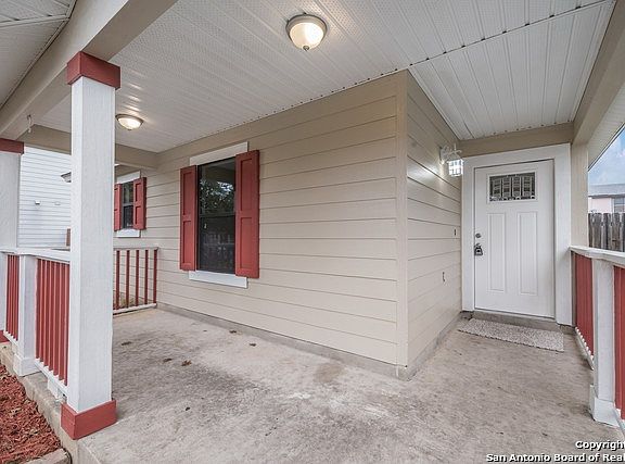 3rd image of 2143 Sunbend Fls