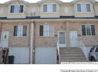 677 Mill Rd, Staten Island, NY 10306