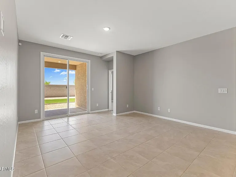12219 E Wallflower Ln — Photo 6