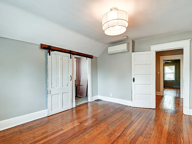 2241 Nowland Ave — Photo 19