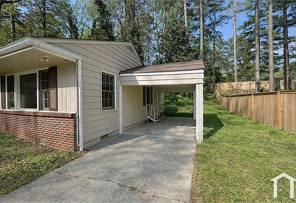 3rd image of 2037 Highview Rd SW