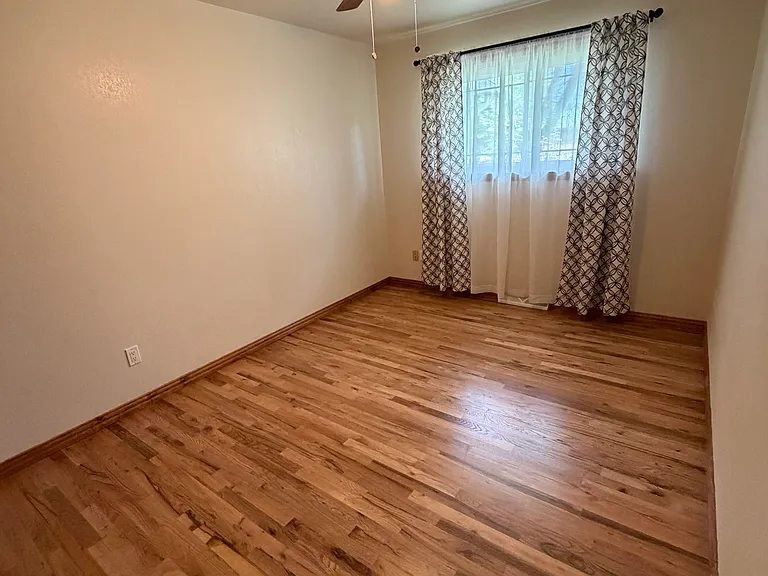 1428 Bellaire Dr — Photo 16