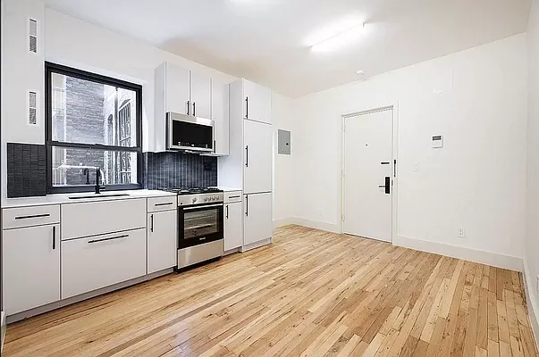 Rented by Compass | media 14