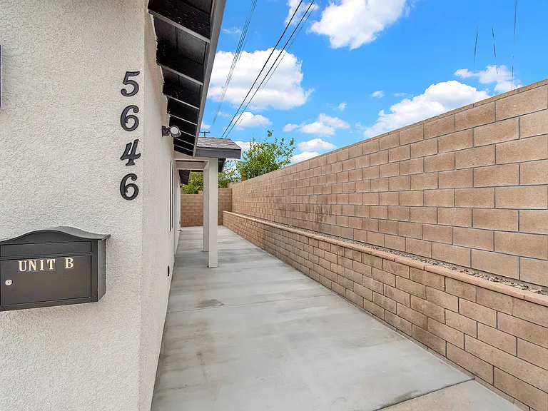 5646 Deodar St #B — Photo 11