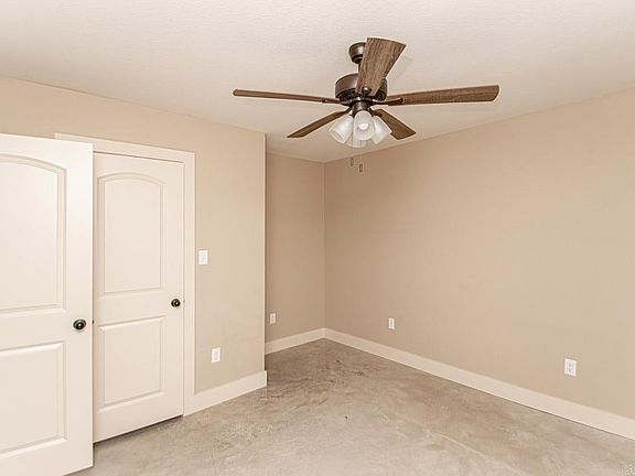 5th image of 10 Old Hickory Dr