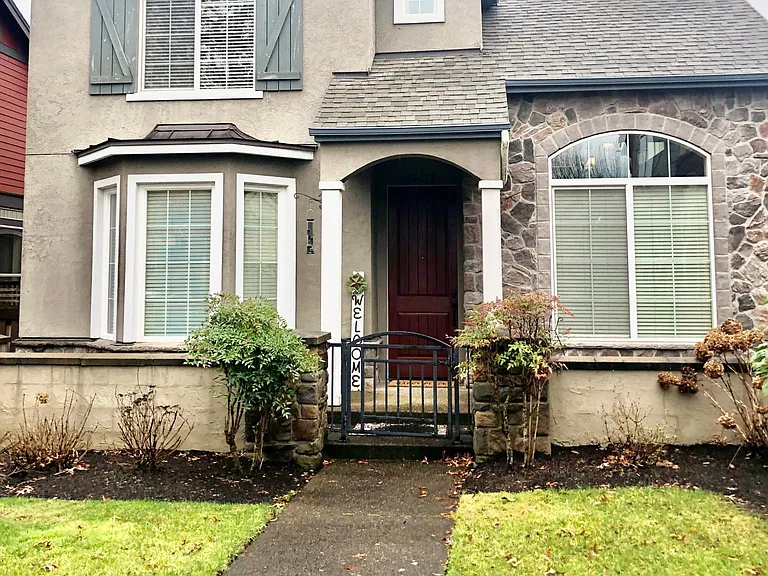12019 SW Lausanne St — Photo 1
