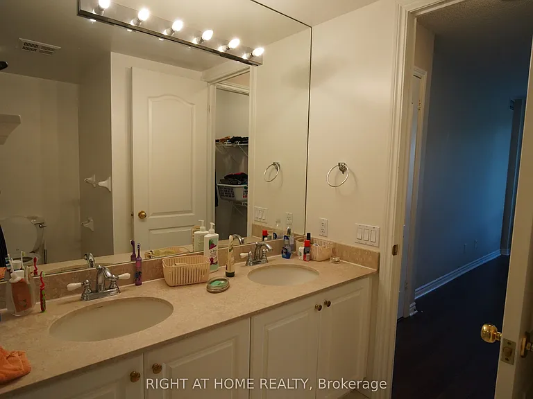 18 William Carson Cres #716 — Photo 20