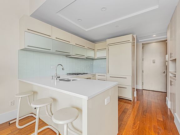 5th image of 50 Bayard St APT 4C