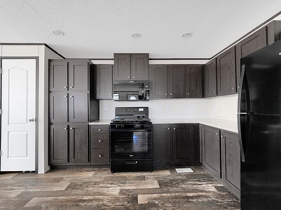5th image of 3812 Wexford St