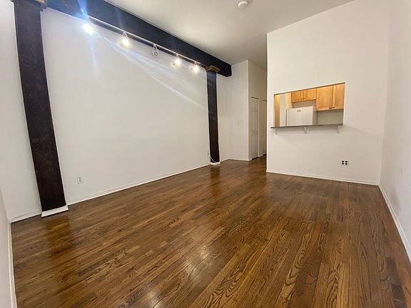 4th image of 319 E 53rd St APT 5B