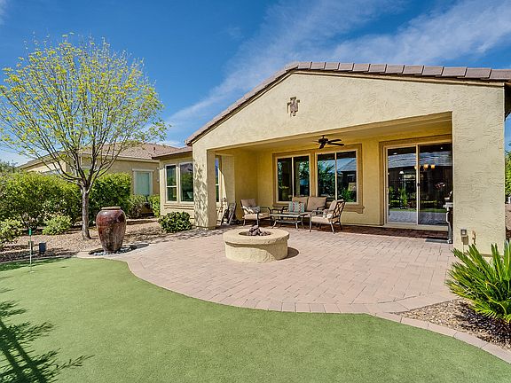 2nd image of 805 E Vesper Trl
