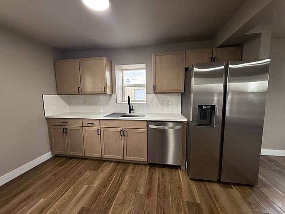 5th image of 120 N Avenue C4
