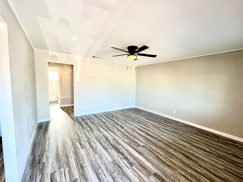 1st image of 400 Linda Dr APT 8