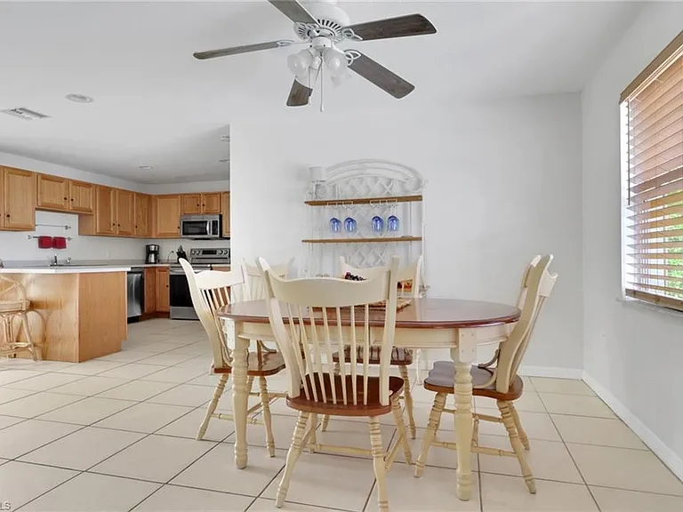 2772 Riverview Dr — Photo 9