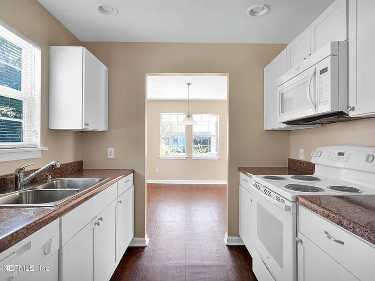 3532 Fleet St — Photo 8