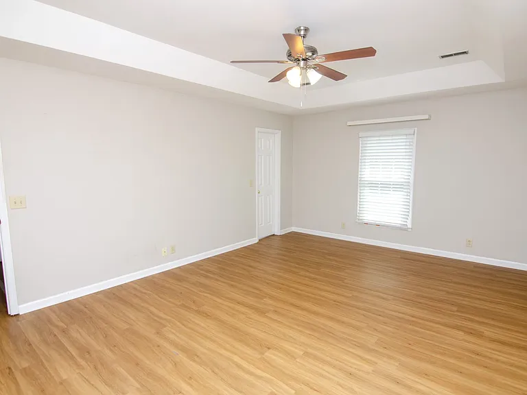 1144 Hunters Chase Dr — Photo 19