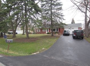 8 W Kenilworth Ave, Prospect Heights, IL 60070