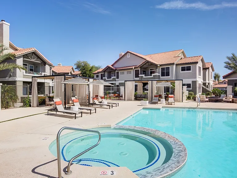 Pool Lounge