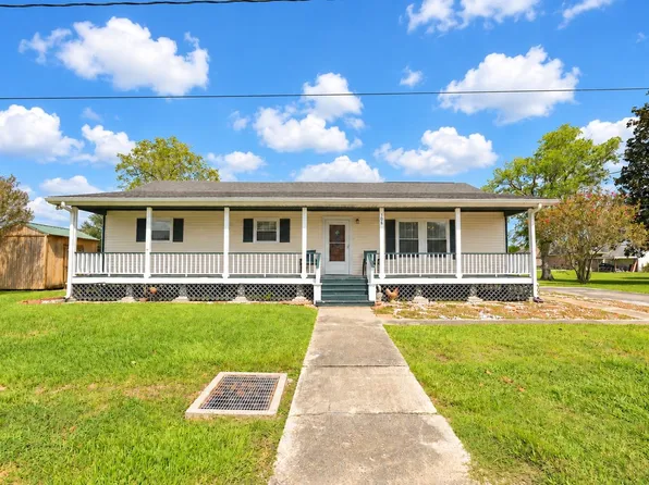 308 Elvira Dr, Raceland, LA 70394