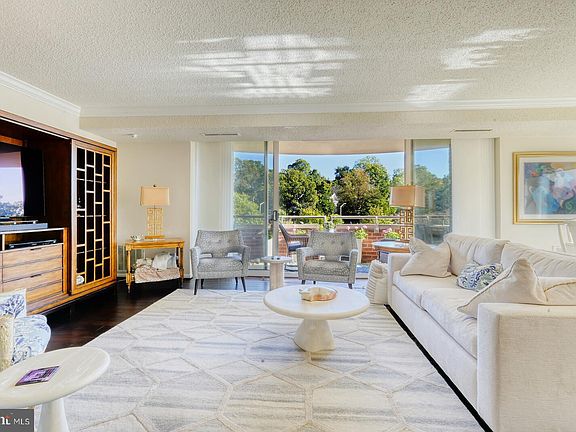5th image of 5800 Nicholson Ln #1-302
