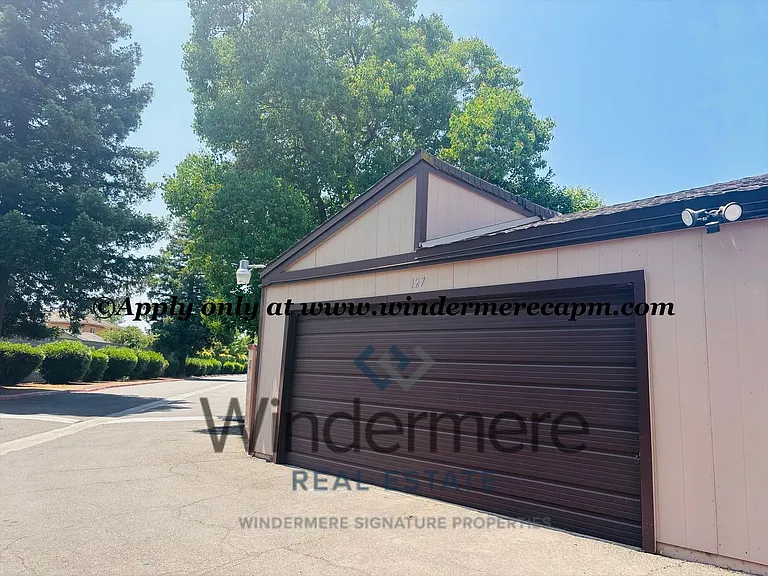 127 Touchstone Pl — Photo 38