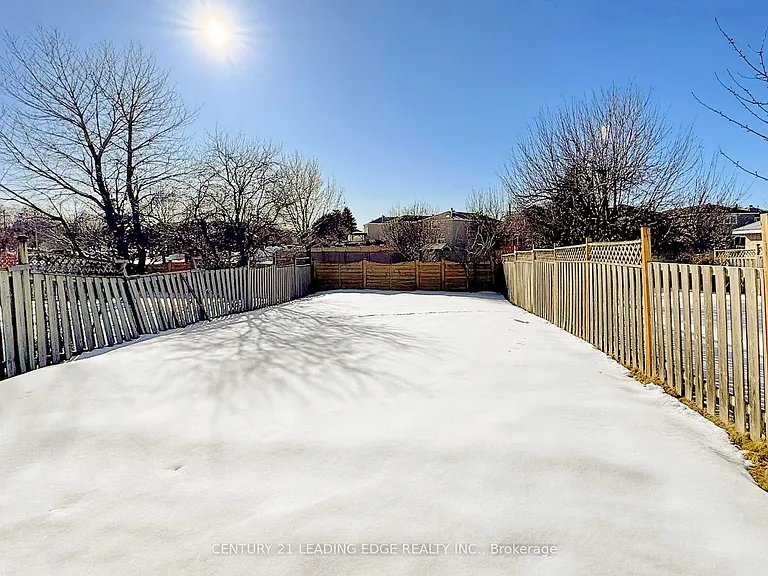 107 Joycedale St #MAIN FLOOR — Photo 37